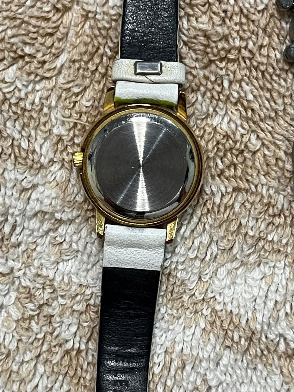 Women's Gold-Tone Brown Leather Strap Watch - Brown